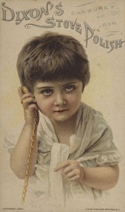 Niño escuchando el tic de un reloj de American School